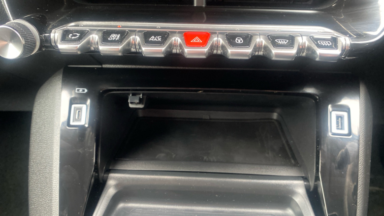 Peugeot 208 1.2 PureTech 100 Allure Premium 5dr Petrol Hatchback